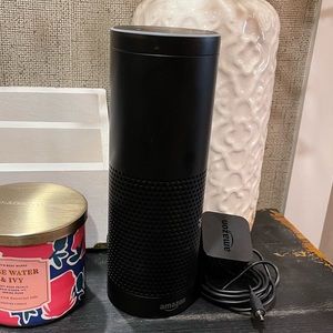 Amazon Echo in Black w/ Power Cord